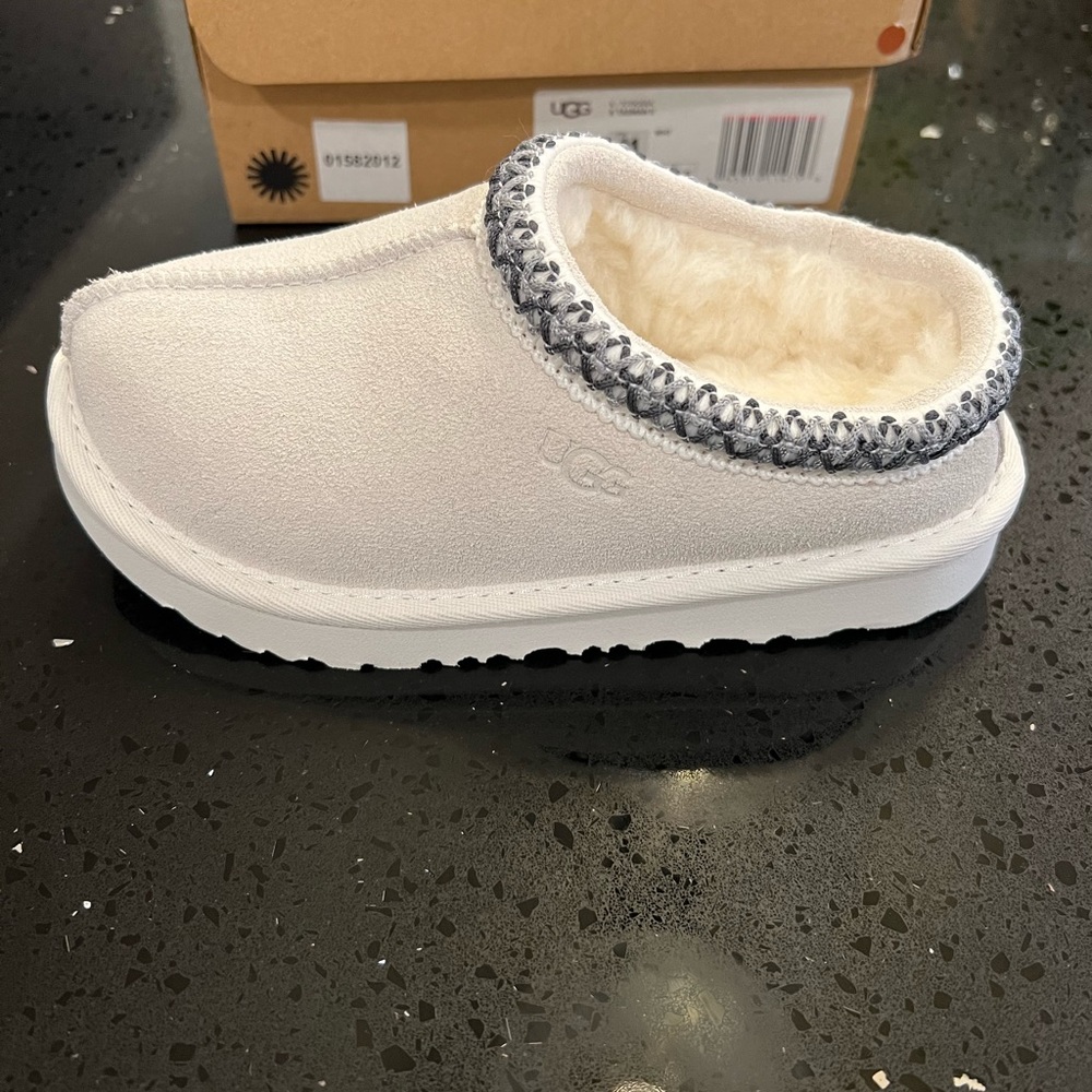 UGG Tasman II toddler slippers size 11